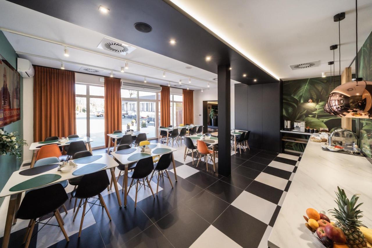Kelman Inn Global Nowa Sol Ngoại thất bức ảnh