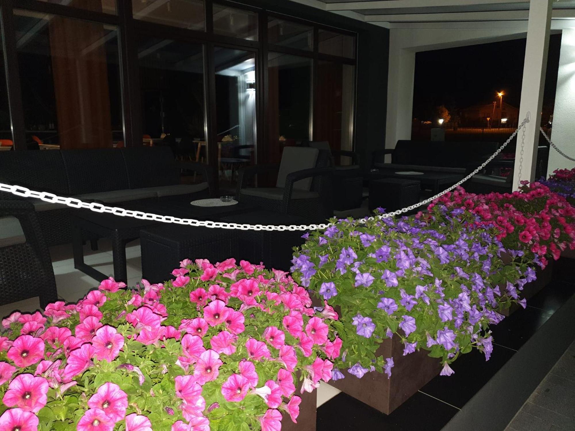 Kelman Inn Global Nowa Sol Ngoại thất bức ảnh